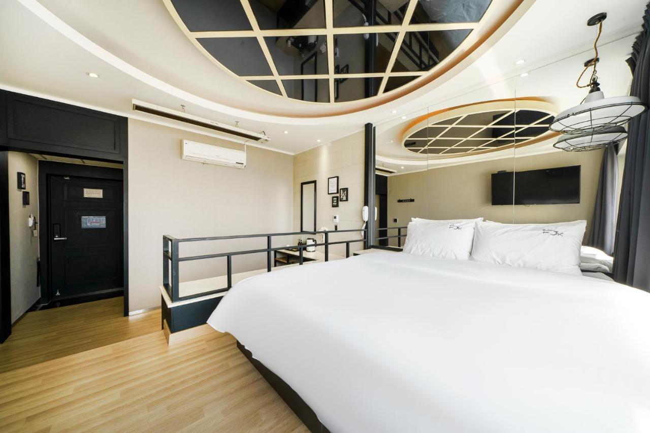 Jk Hotel Пусан Экстерьер фото